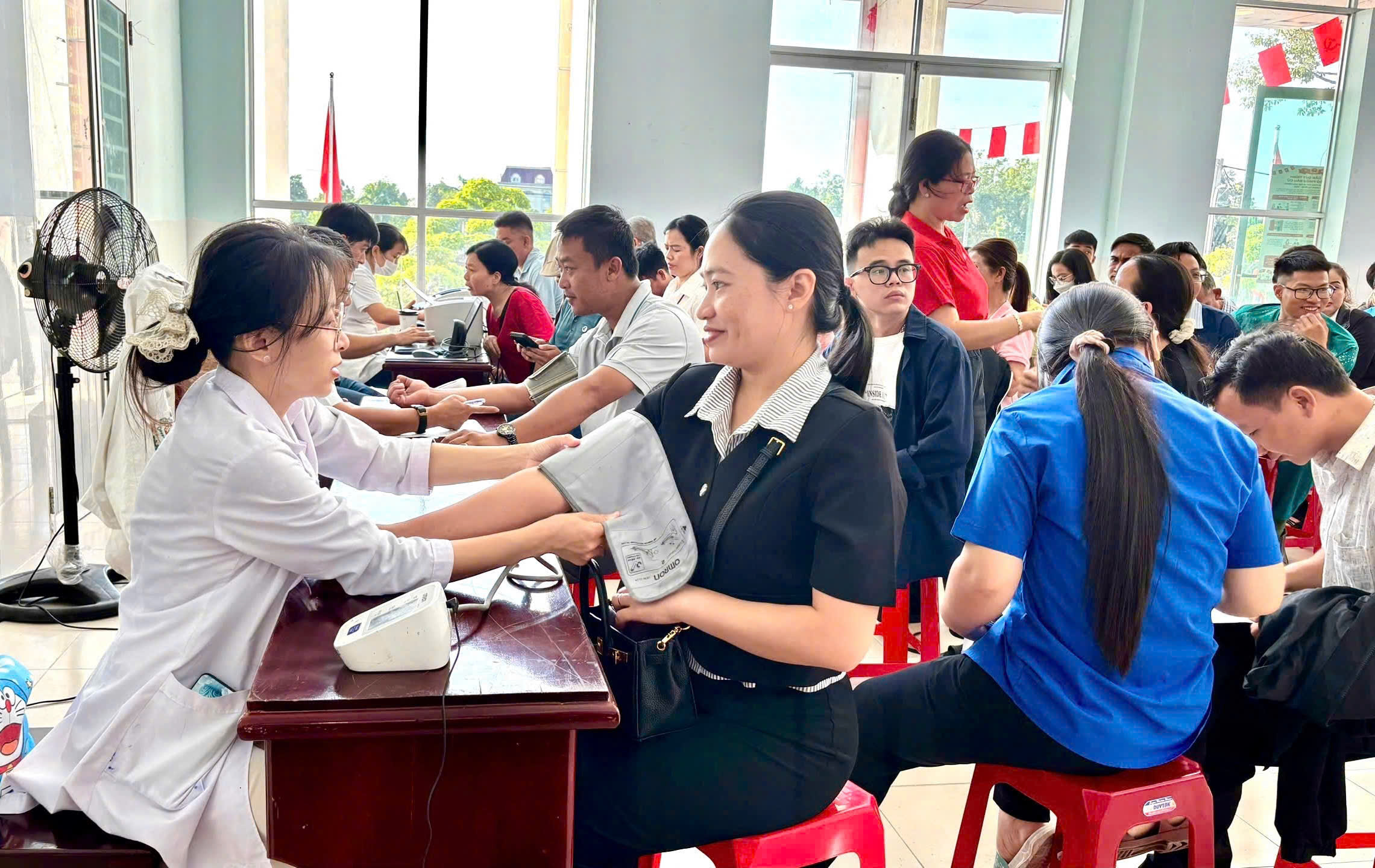 CAM RANH: HƠN 150 NGƯỜI THAM GIA HIẾN MÁU TÌNH NGUYỆN